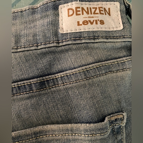 Levi’s | DENIZEN BOYFRIEND | Size 27 | Lightly Distressed - Picture 5 of 7